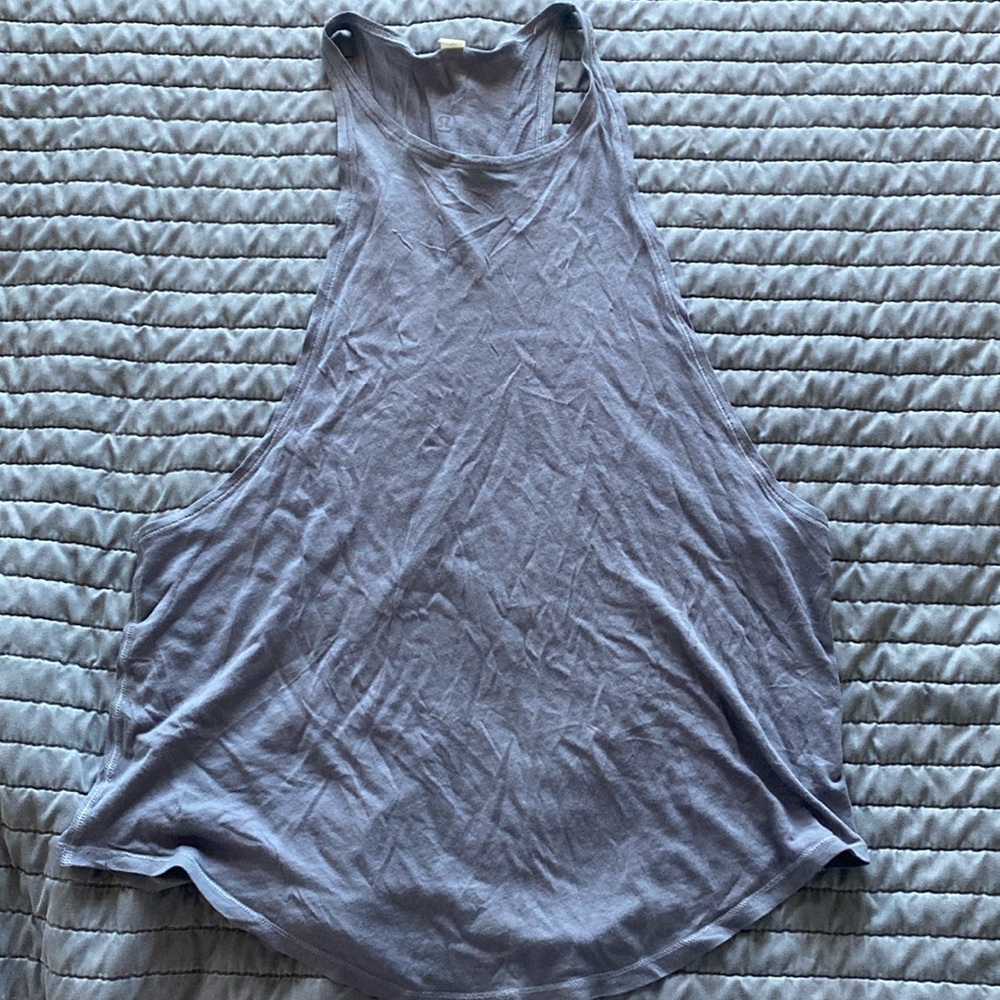 Lululemon workout top